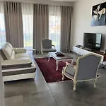 Дом отдыха Moradia Com Piscina No Канису