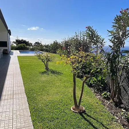 Moradia Com Piscina No