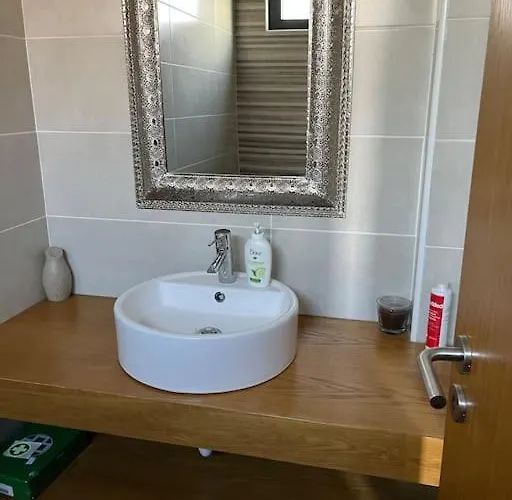 Moradia Com Piscina No