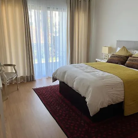 Moradia Com Piscina No Semesterbostad *