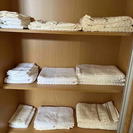 Moradia Com Piscina No *